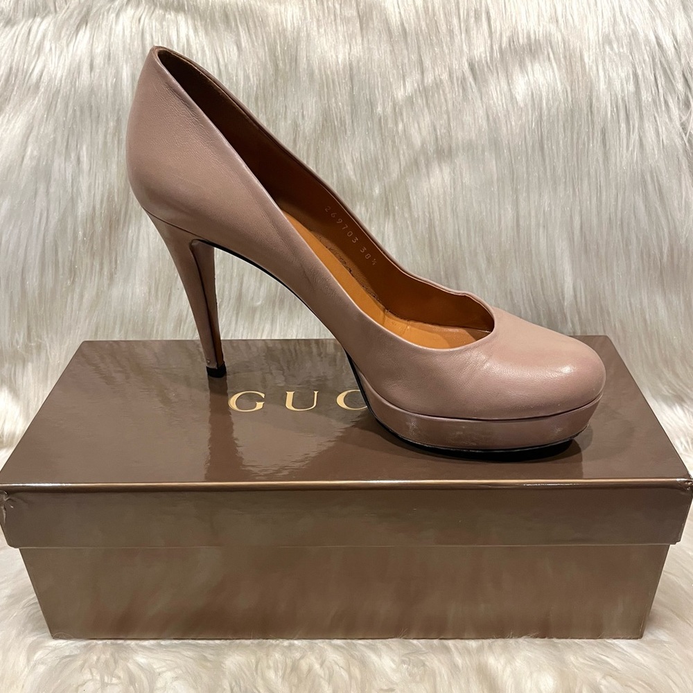 HOST PICK!!! Authentic Gucci Shoes Heels Pumps